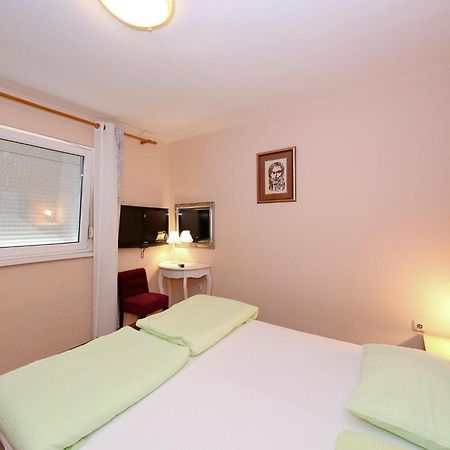 Beautiful Holiday Home With Private Pool, Nice Garden With Relax Area, Taverne Maslenica Dış mekan fotoğraf